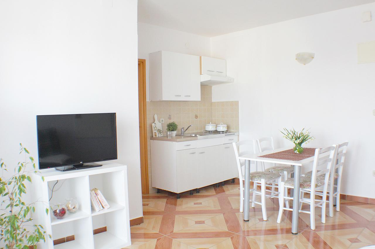 Apartmani Adrijan Krk Krk Town Exterior photo