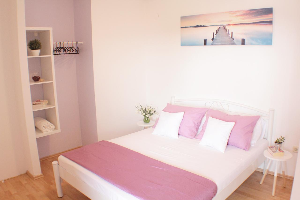 Apartmani Adrijan Krk Krk Town Exterior photo